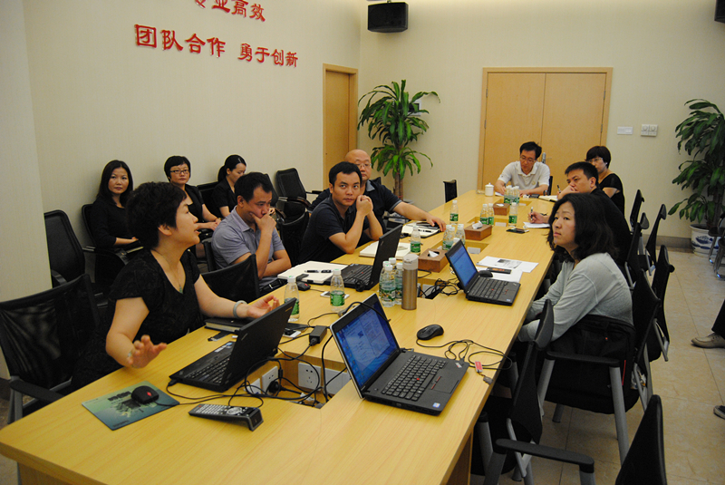 中免集團(tuán)董事長(zhǎng)、總經(jīng)理彭輝蒞臨三亞免稅店視察指導(dǎo)工作