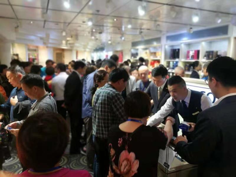 中免集團(tuán)郵輪免稅店開業(yè)3.jpg