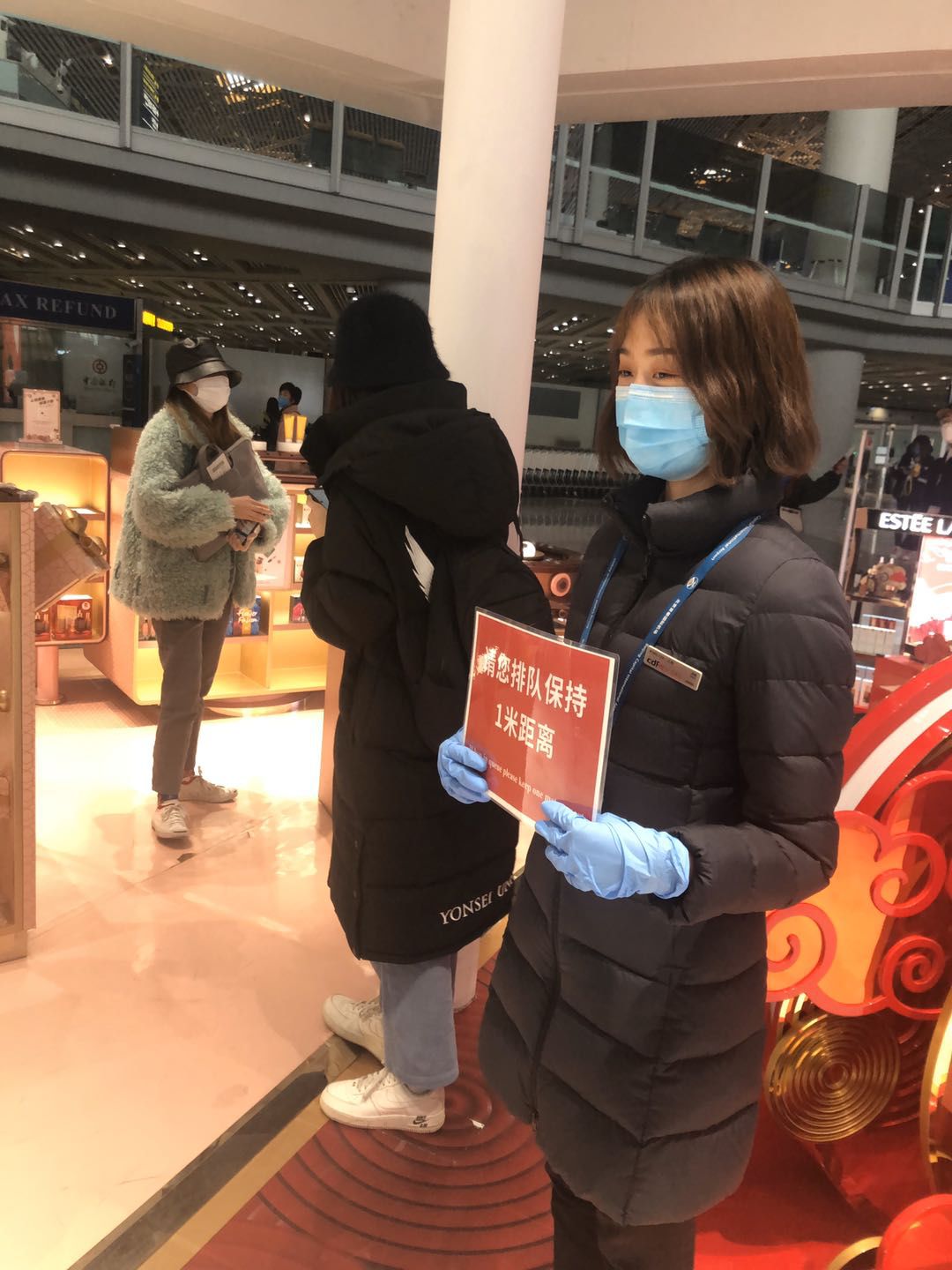 【中國免稅人在行動·一線直擊篇】之十五： 不畏艱險戰(zhàn)疫情，無私奉獻顯大愛