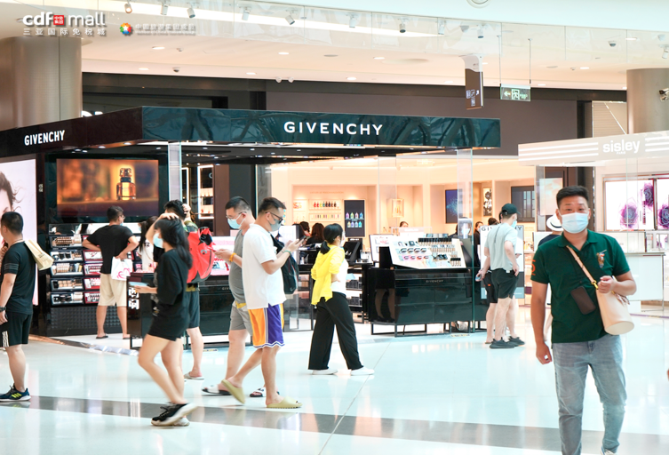 中免集團(tuán)線上線下齊發(fā)力，海南門店多項(xiàng)活動(dòng)創(chuàng)新體驗(yàn)燃爆五一 