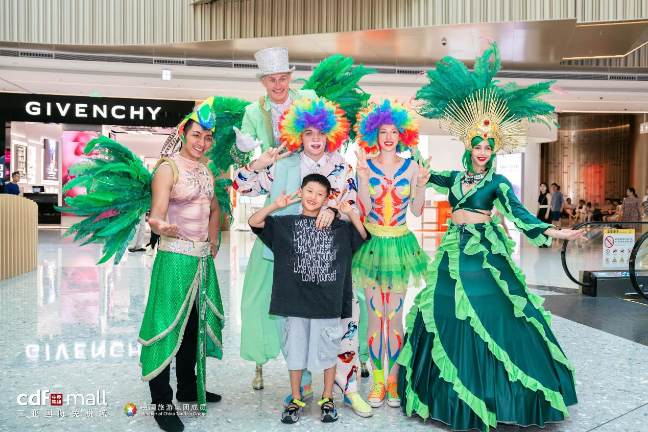 引領(lǐng)風(fēng)潮樹(shù)標(biāo)桿，cdf三亞國(guó)際免稅城十年免稅購(gòu)物創(chuàng)新實(shí)踐